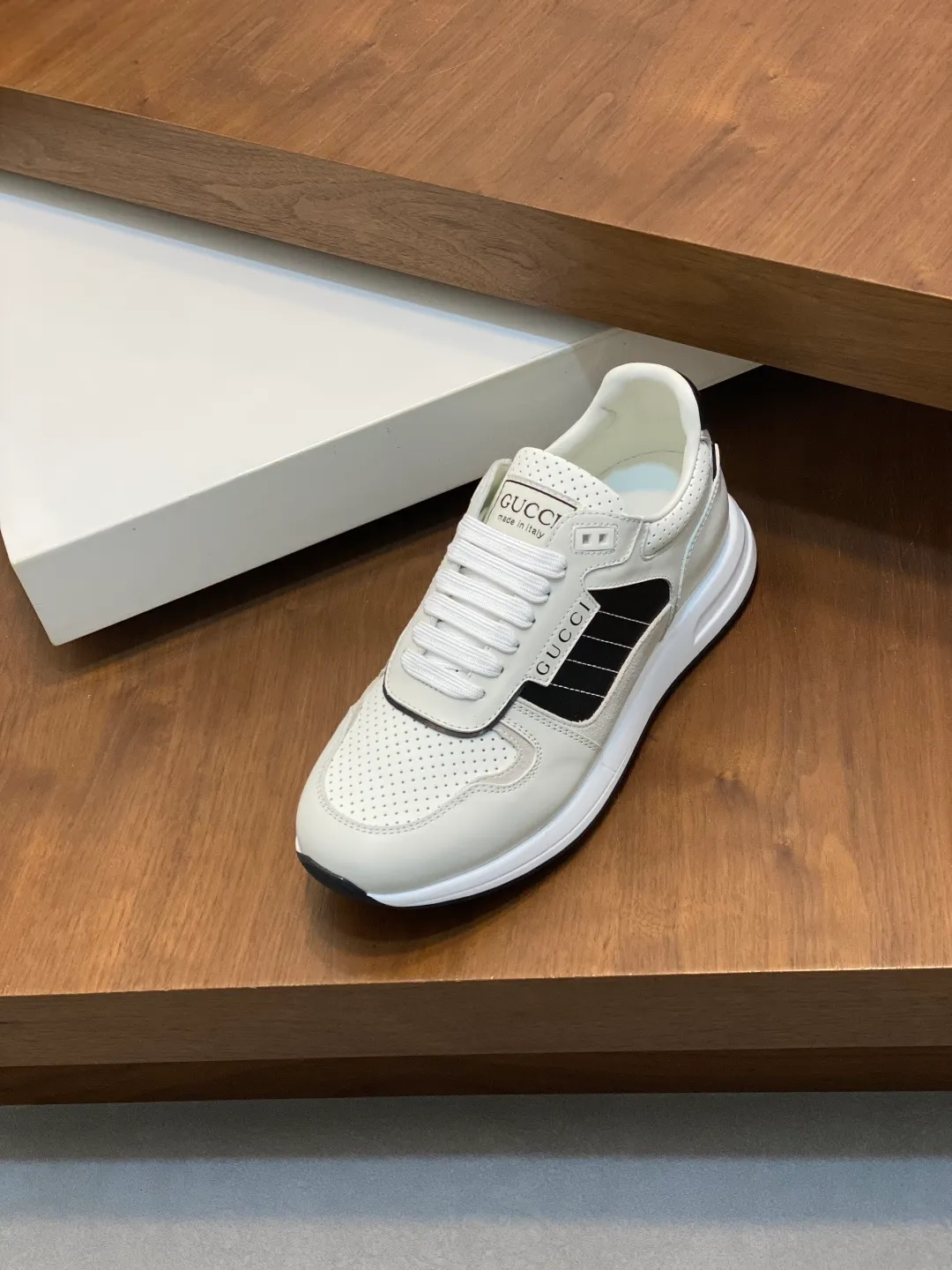 Factory price: 460💰[Gucci] Gucci - High-end quality original order - Upper: Nappa calfskin, pebbled calfskin, computer embroidered brand totem - Inner: water-dyed cowhide - Outsole: ultra-light T men's shoes 💰U·Rubber; two-color molded outsole - Super high quality control·Fine workmanship: highlighted (high-end·luxury·grade) -Size: 38-45